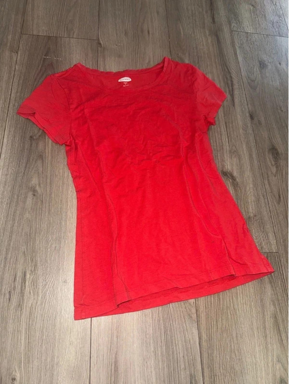 red old navy cotton t-shirt